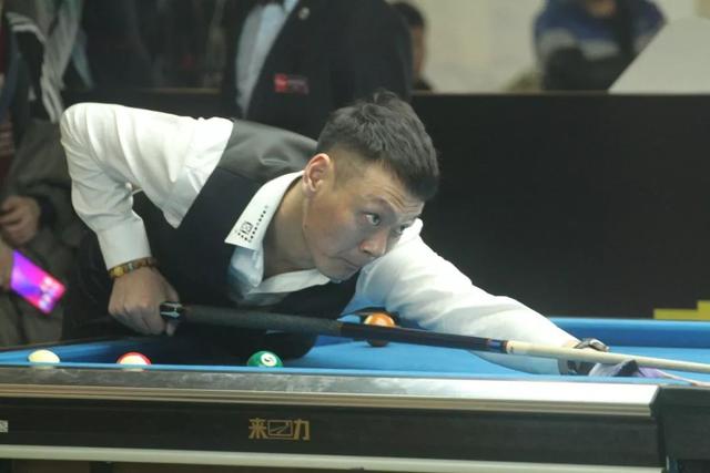 申花3球落 申花3球落