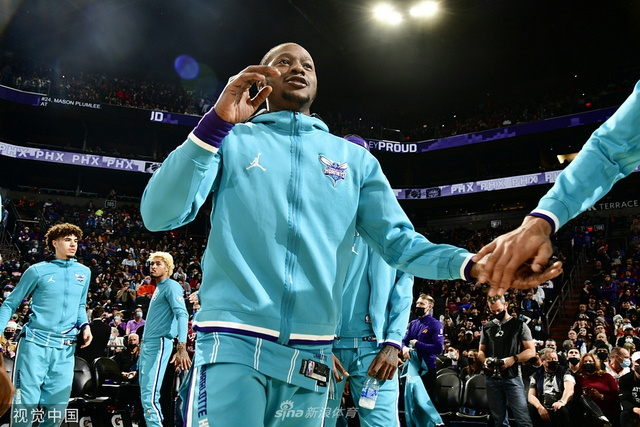 容并不豪华 容并不豪华