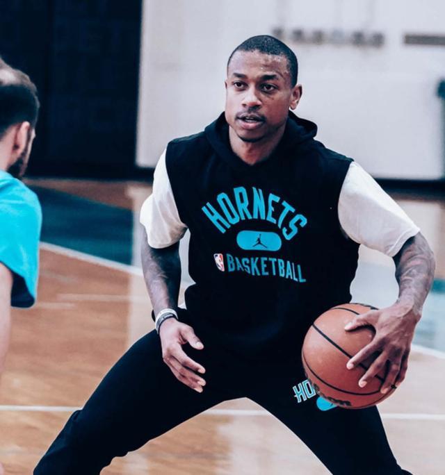 顽强防守以 顽强防守以