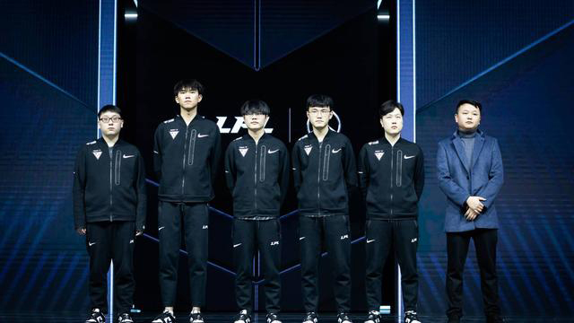 背景和潛在 背景和潛在