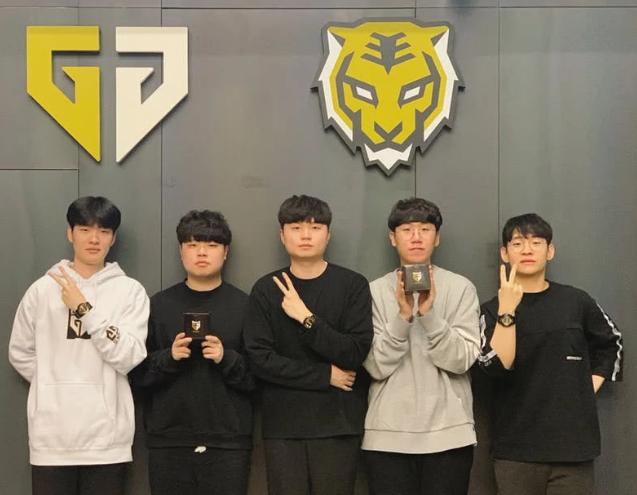 队友配置与 队友配置与